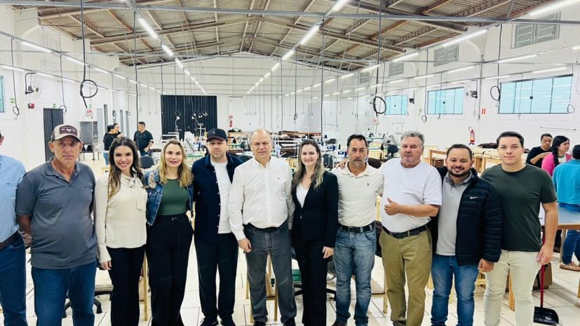 VEREADORA MARLI MENDONÇA E PREFEITO EDSON LISS INAUGURAM FÁBRICA DE CORTINAS E FÁBRICA DE ROUPAS EM LUIZIANA