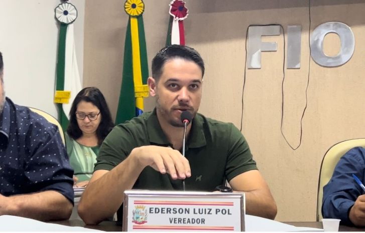 VEREADOR COBRA POR POLICIAMENTO EM LUIZIANA 